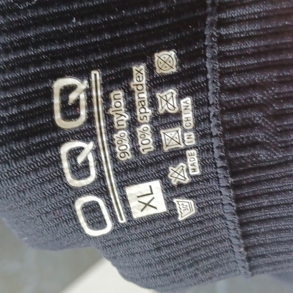 OQQ Sexy Bodycon Dress, ribbed, front zip, fits like medium, but sz says xl - Picture 5 of 5